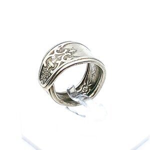 Vintage Princess Spoon Wrap Ring, Silver Plate Lady Doris Floral Bypass Ring, Un